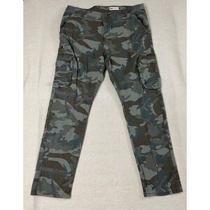 Wrangler Camo Cargo Pants Regular Taper Gray Cotton Blend Size 40x32 Pockets EUC